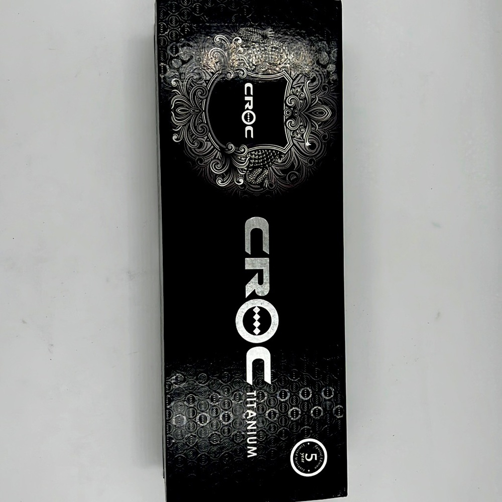 Croc Classic Black Titanium 1.5'' Flat Iron Gently used look like  New